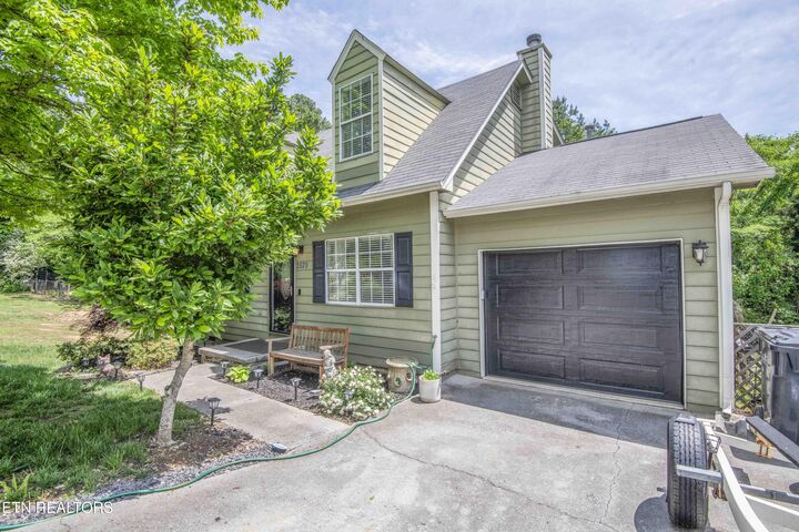 Property Photo:  2529 Hammond Lane  TN 37912 