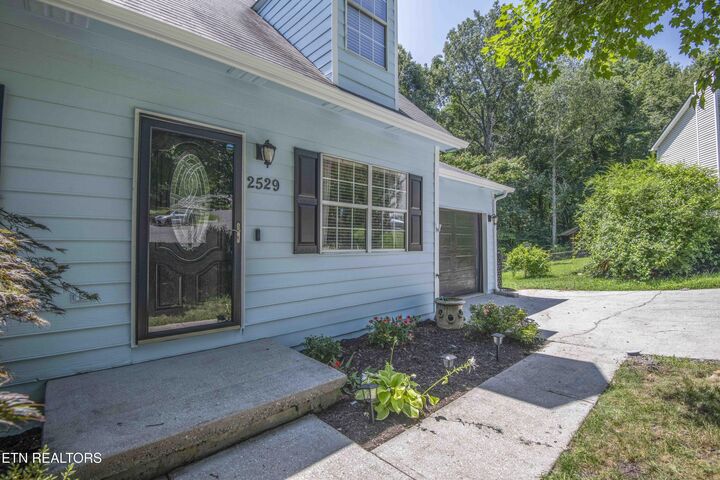 Property Photo:  2529 Hammond Lane  TN 37912 