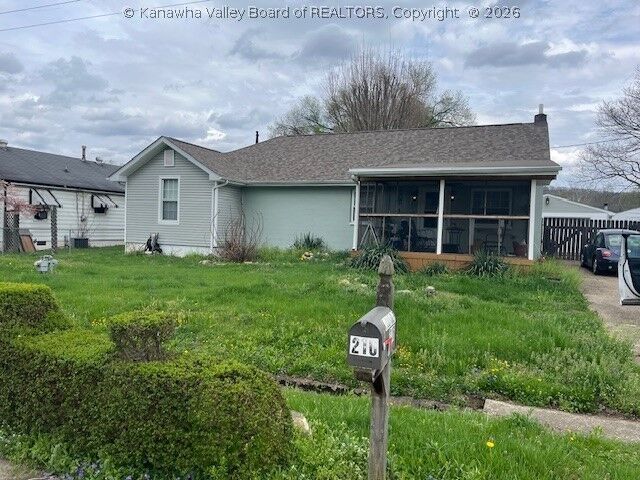 Property Photo: 216 Ohio Avenue N WV 25177