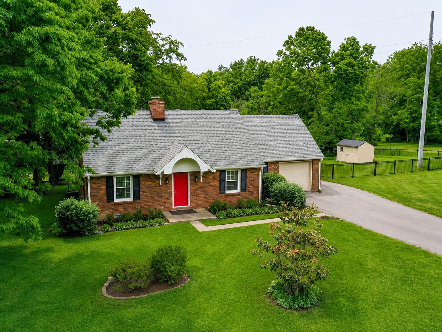 Property Photo:  135 Edgewood Drive  KY 40484 