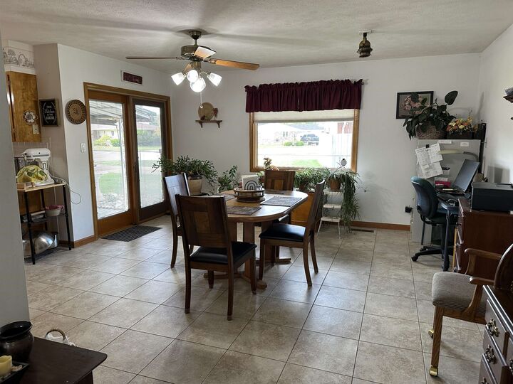 Property Photo:  1102 Grande  NE 69101 