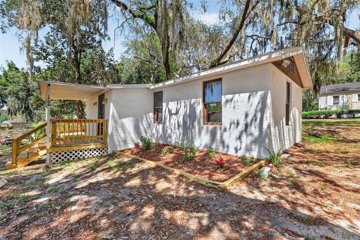 Property Photo:  1708 Indian Trail  FL 34748 