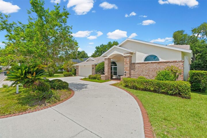 Property Photo: 4442 Hollybrook Way FL 34233