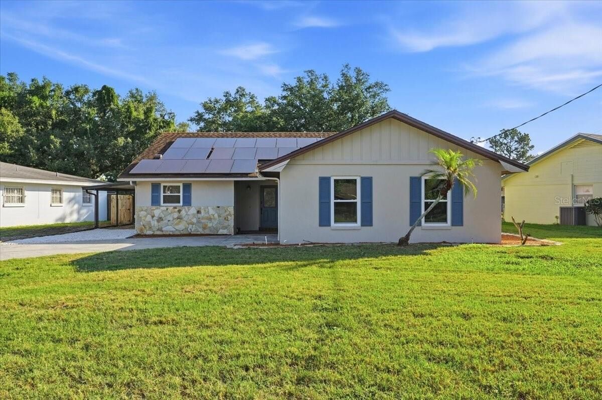 Property Photo:  430 Hillcrest Drive SE  FL 33884 