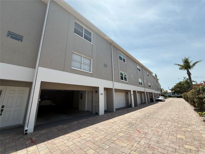 Property Photo:  1117 Pinellas Bayway S 303  FL 33715 