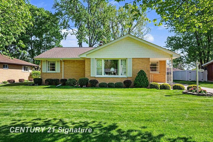 Property Photo:  4395 Ann Street  MI 48603 