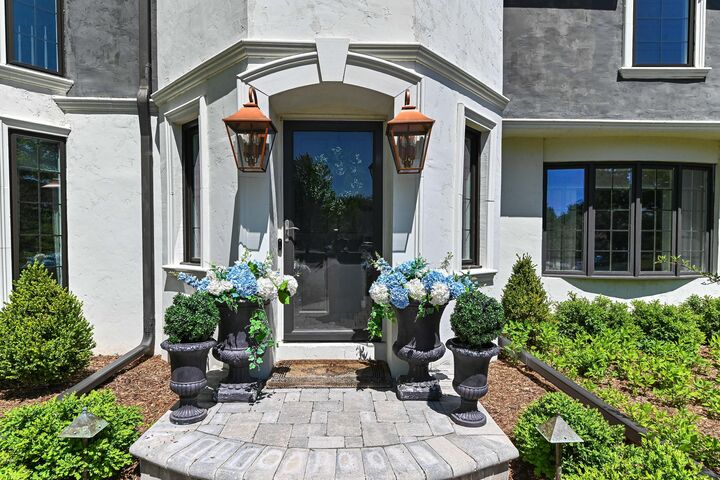 Property Photo: 134 E Trillium Ct WI 53092