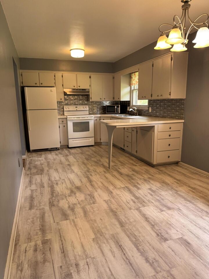 Property Photo:  5634 W Hiawatha Lane  MI 49127 