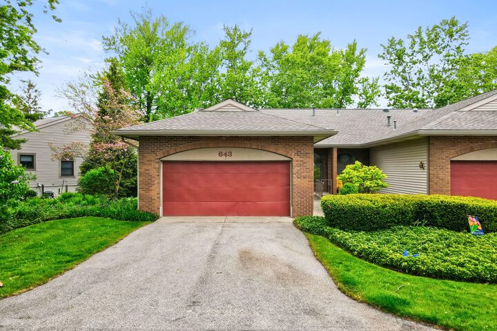 Property Photo: 643 Crestview Street MI 49423