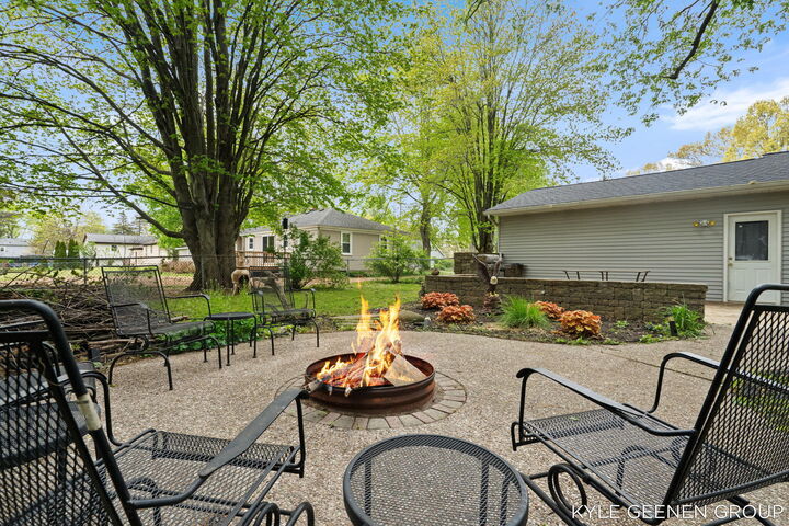 Property Photo: 1675 State Street MI 49424