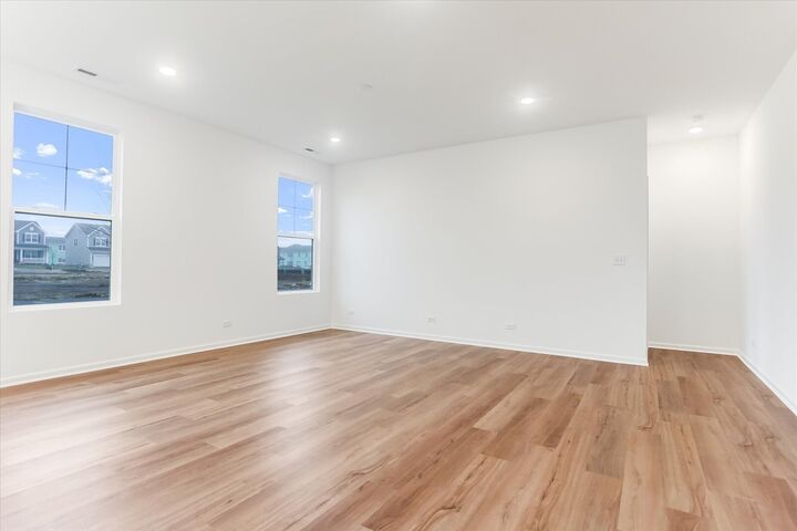 Property Photo:  