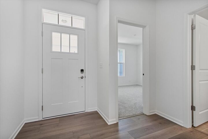 Property Photo:  