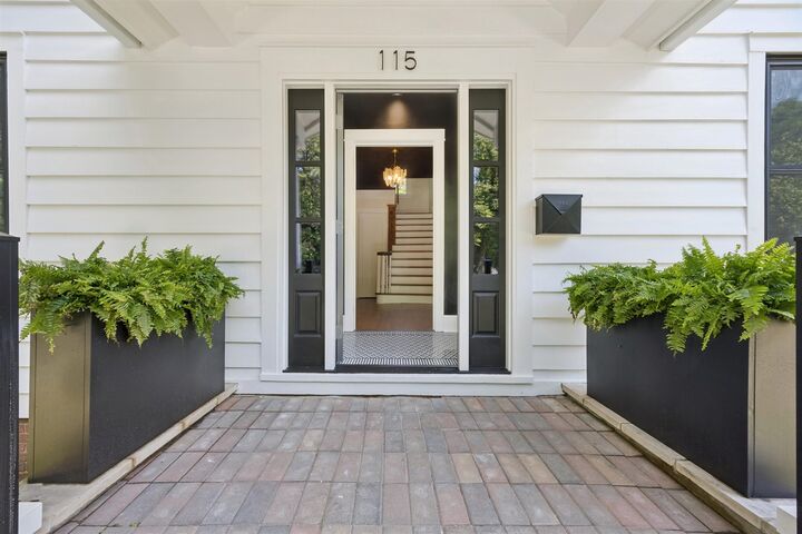Property Photo: 115 S Spring Avenue IL 60525