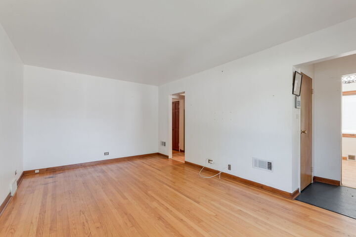 Property Photo: 4605 Jerome Avenue IL 60076