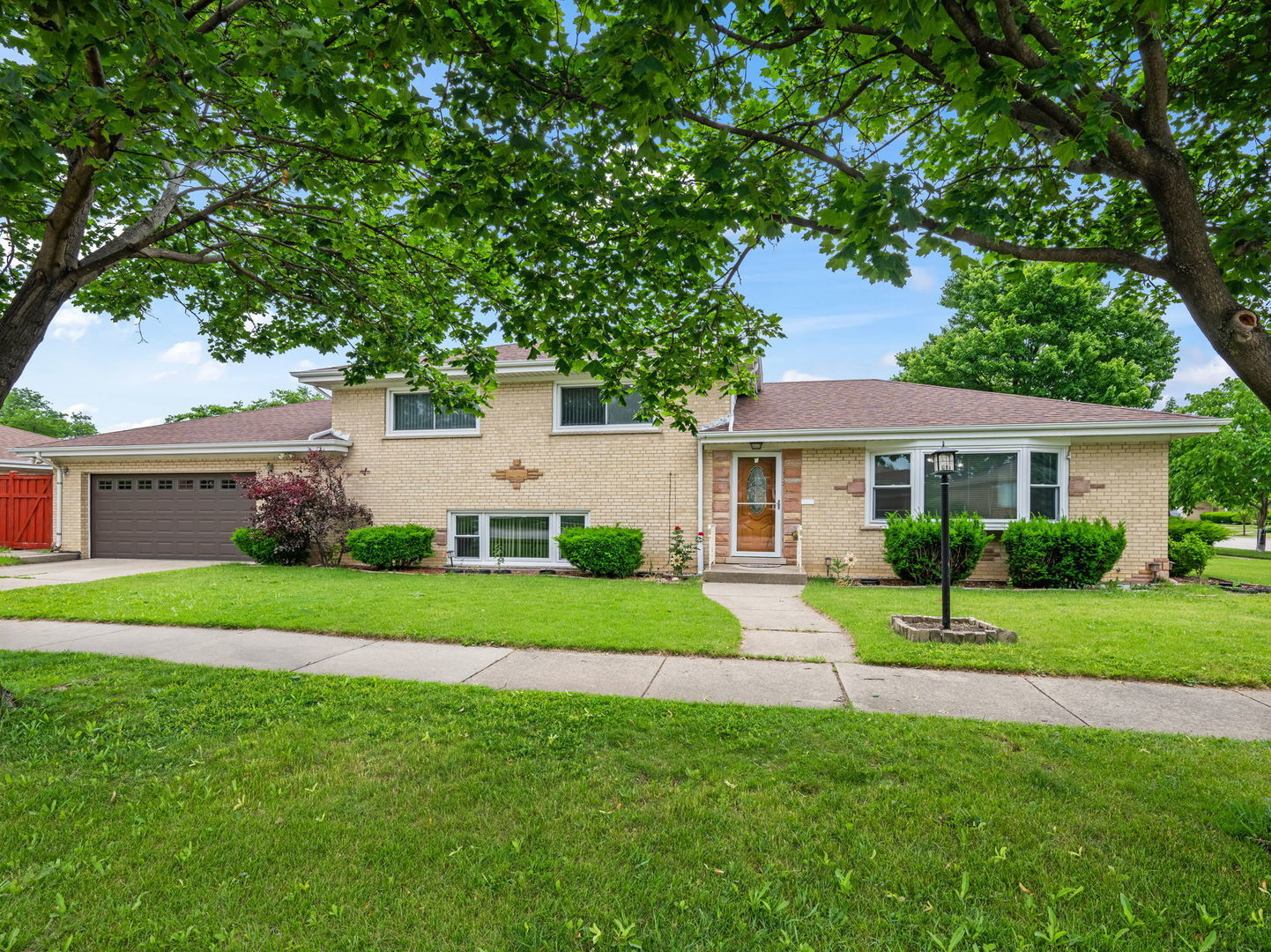 Property Photo:  7662 Enfield Avenue  IL 60053 