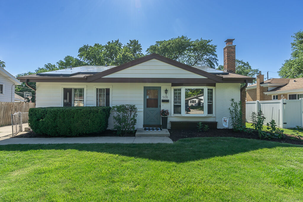 Property Photo: 508 N Addison Road IL 60181