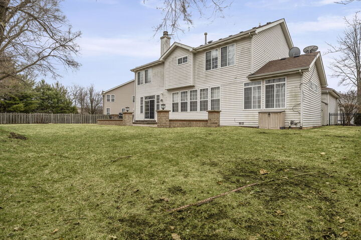 Property Photo:  2188 Avalon Drive  IL 60089 