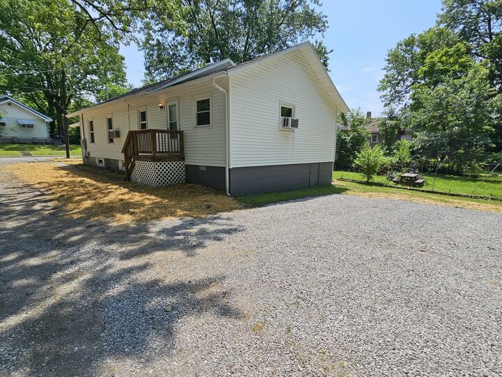 Property Photo:  415 S 21 Street  IL 62864 