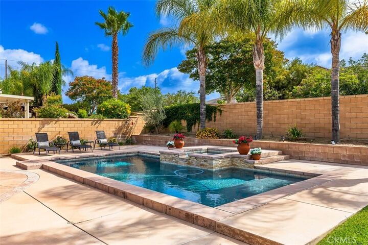Property Photo:  43922 Country Ridge Court  CA 92592 
