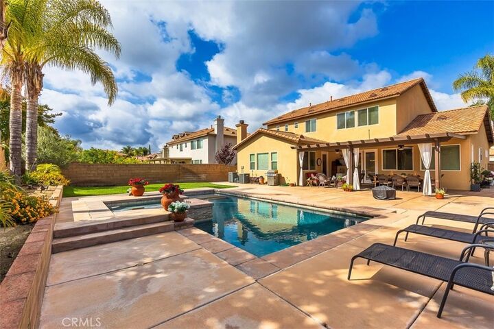 Property Photo:  43922 Country Ridge Court  CA 92592 