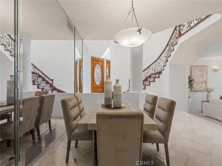 Property Photo:  6264 Napoli Court  CA 90803 
