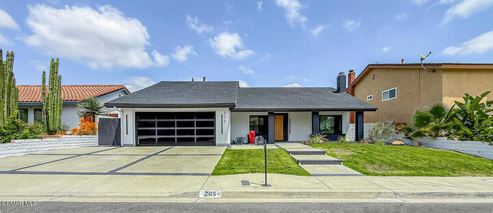 Property Photo:  205 Cedar Heights Drive  CA 91360 