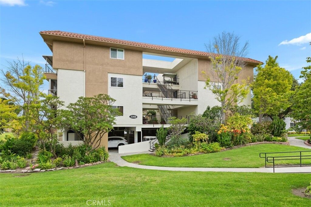 Property Photo: 2355 Via Mariposa 3H CA 92637