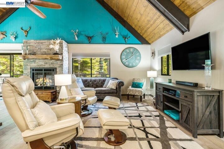 Property Photo:  360 Grouse Dr  CA 96141 