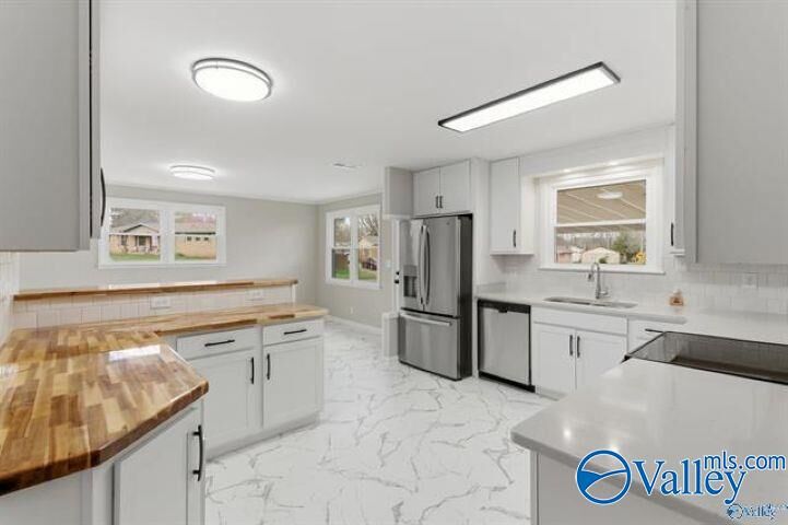 Property Photo:  400 Harolds Drive  AL 35806 