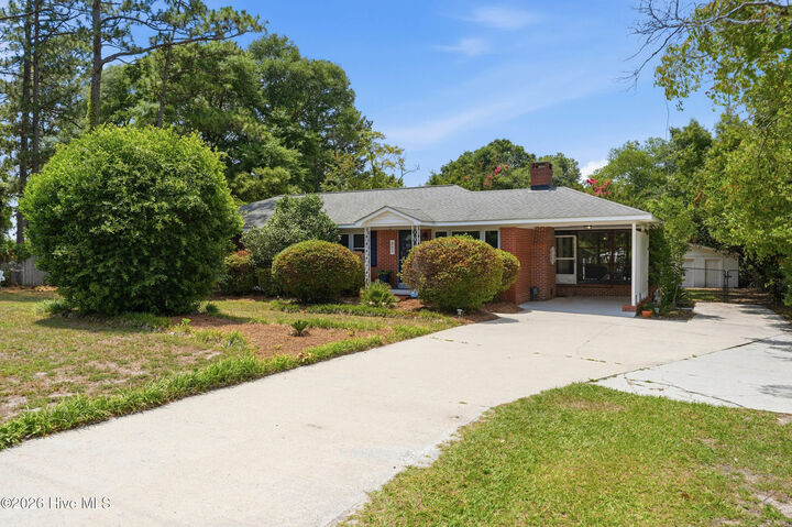 Property Photo: 805 Adelaide Drive NC 28412