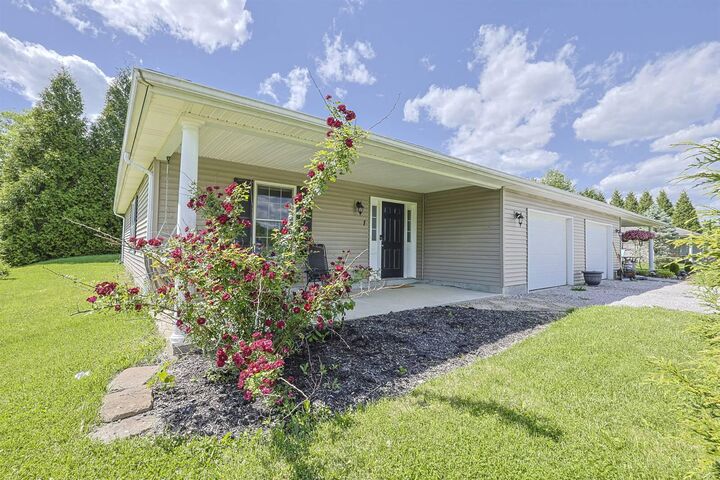 Property Photo:  165 Holbrook Lane  KY 40359 