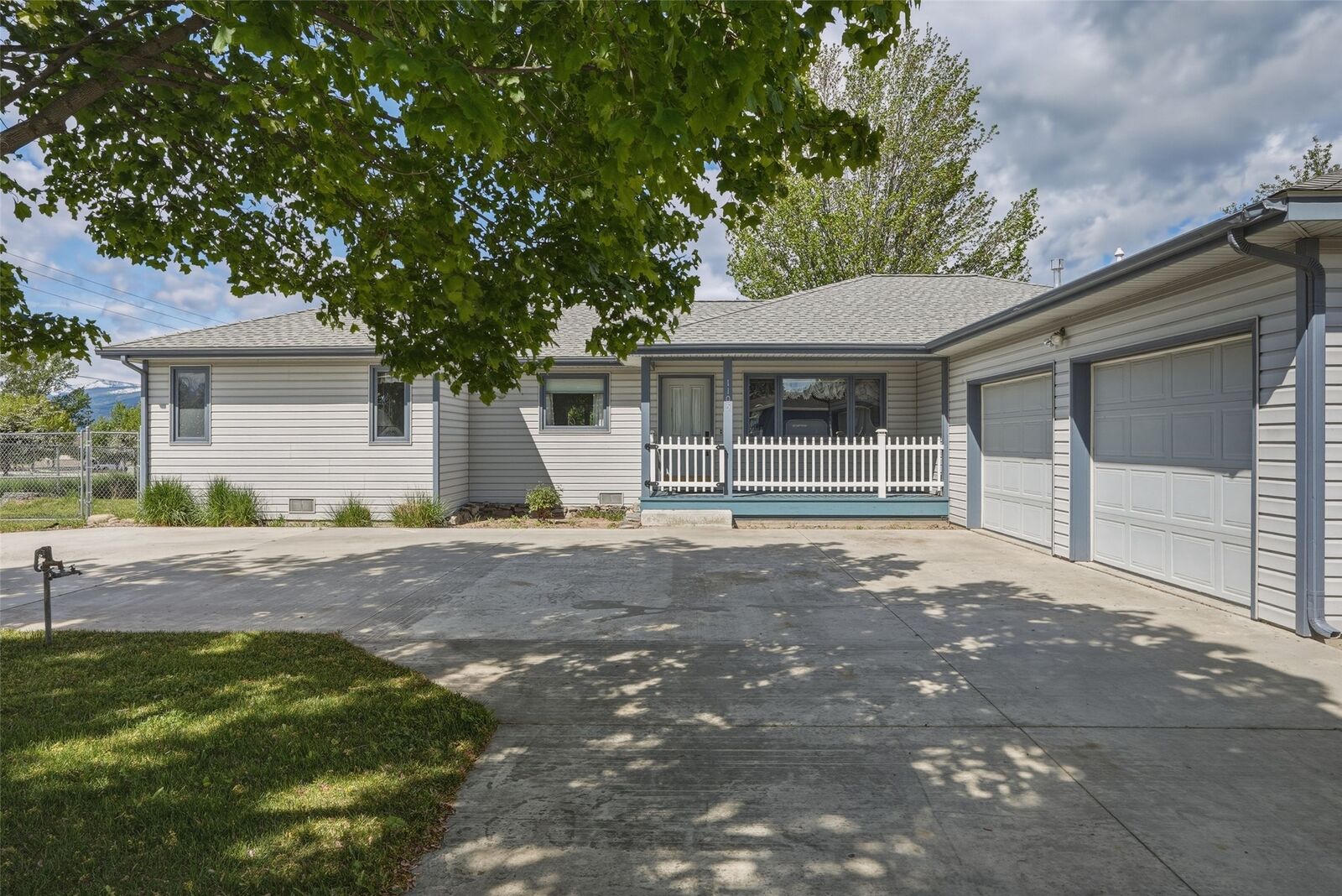 Property Photo:  1105 College Street  MT 59870 