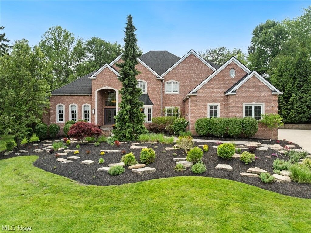 Property Photo:  4725 Maidstone Drive  OH 44141 