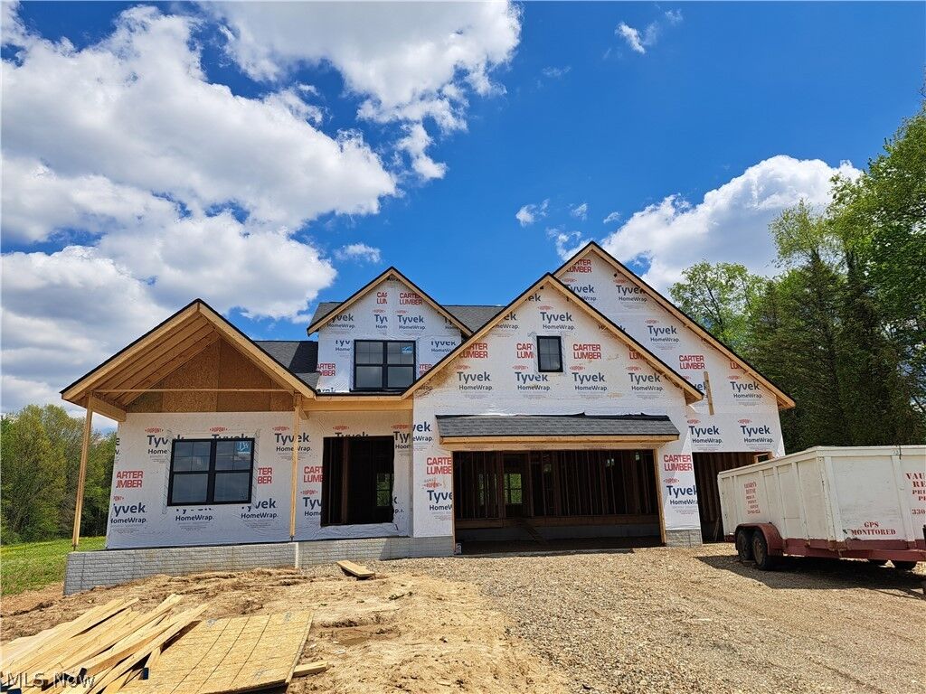 Property Photo: 8156 Lake O Springs Avenue NW OH 44720