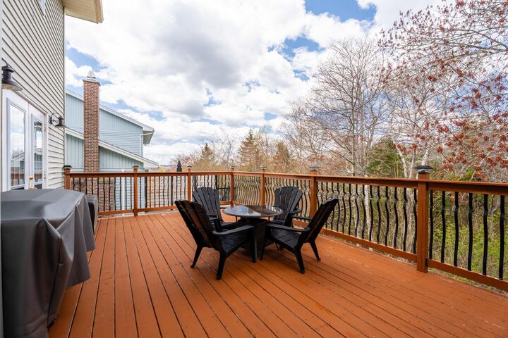 Property Photo:  142 Ridgevale Drive  NS B4A 3S5 