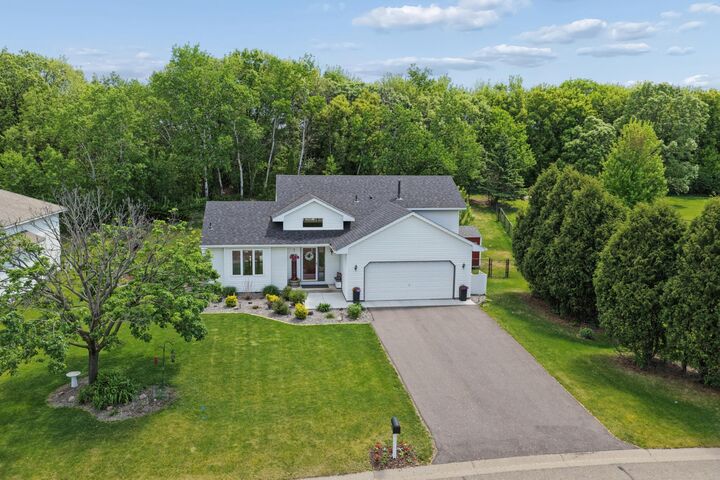 Property Photo:  507 Doncaster Way  MN 55125 