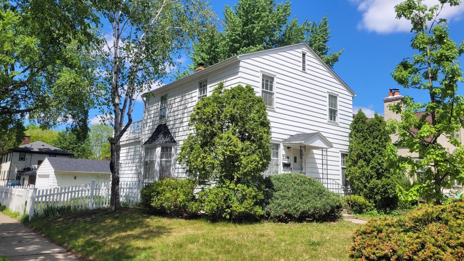 Property Photo:  3244 21st Avenue S  MN 55407 