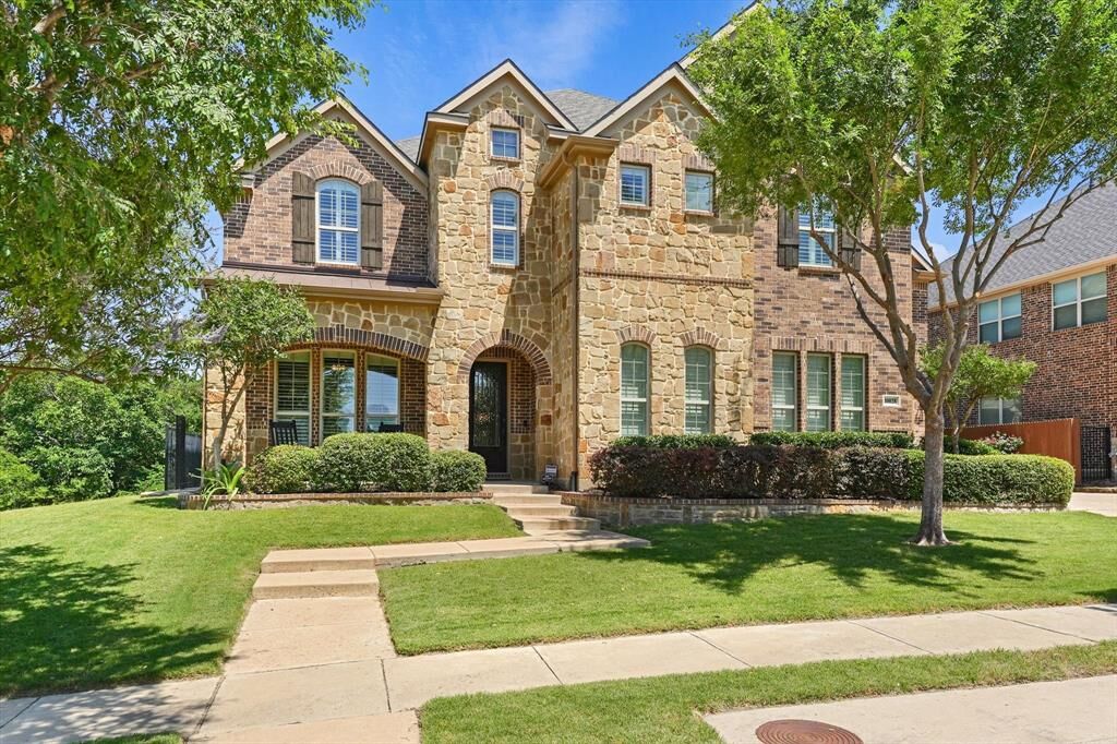 Property Photo:  10028 Broiles Lane  TX 76244 