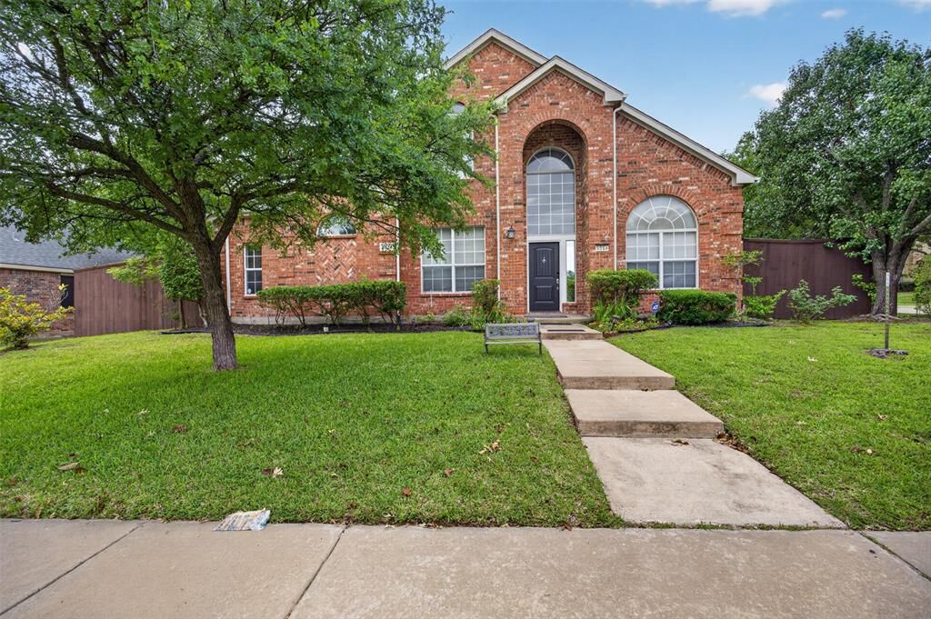 Property Photo: 5314 Somerset Drive TX 75089