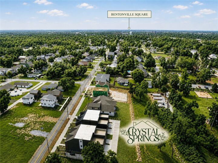 Property Photo:  1033 NW A Street  AR 72712 