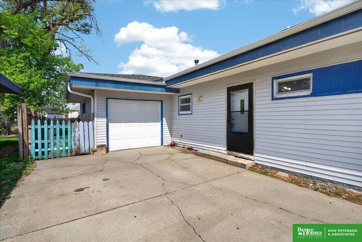 Property Photo:  251 N Lincoln Avenue  NE 68025 