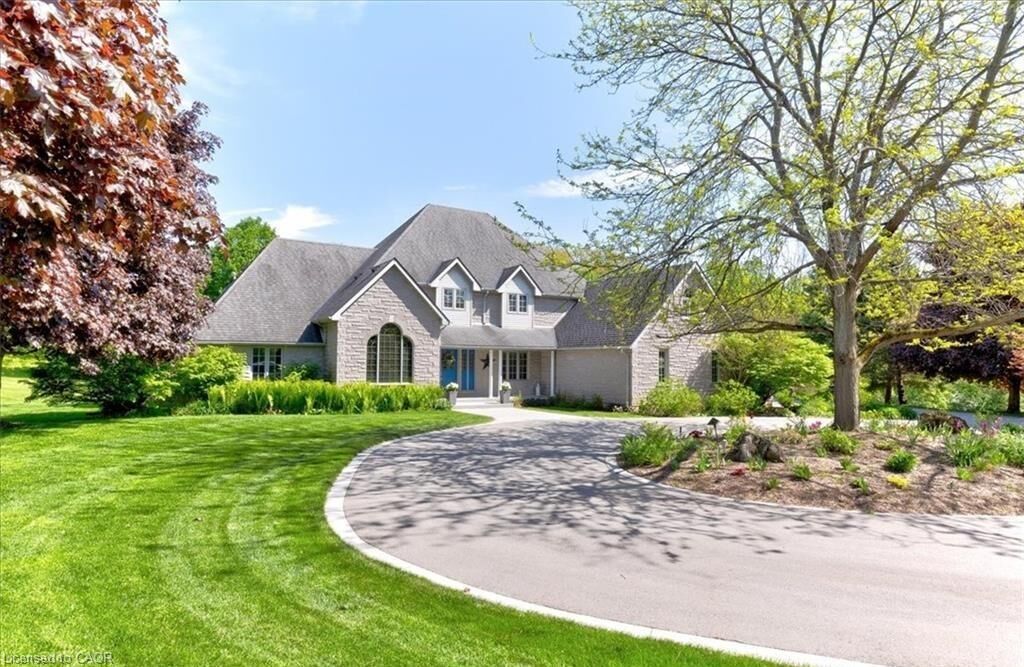Property Photo:  2 Hickory Hollow  ON N0E 1N0 