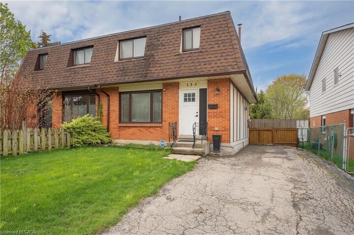 Property Photo: 133 Elm Ridge Ridge ON N2N 1J3