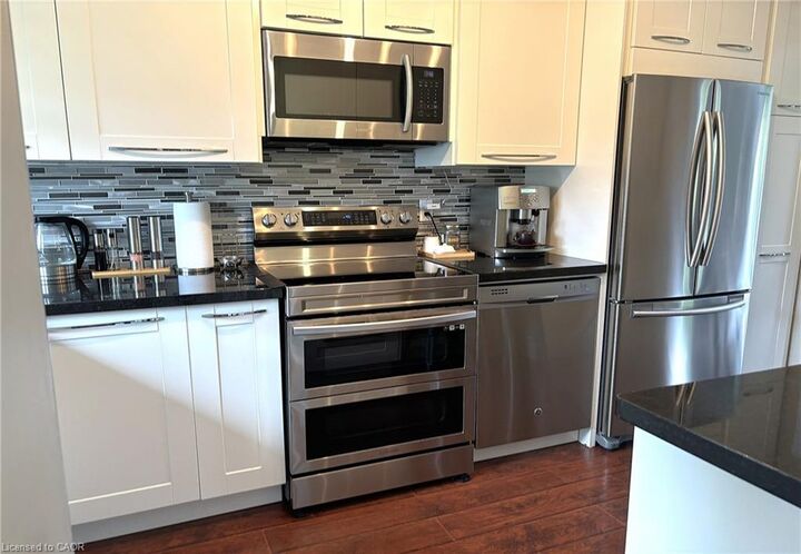 Property Photo:  37 Brewster Street  ON L8T 4R6 