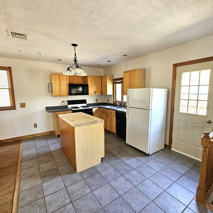 Property Photo:  133 High St 2  MA 02770 
