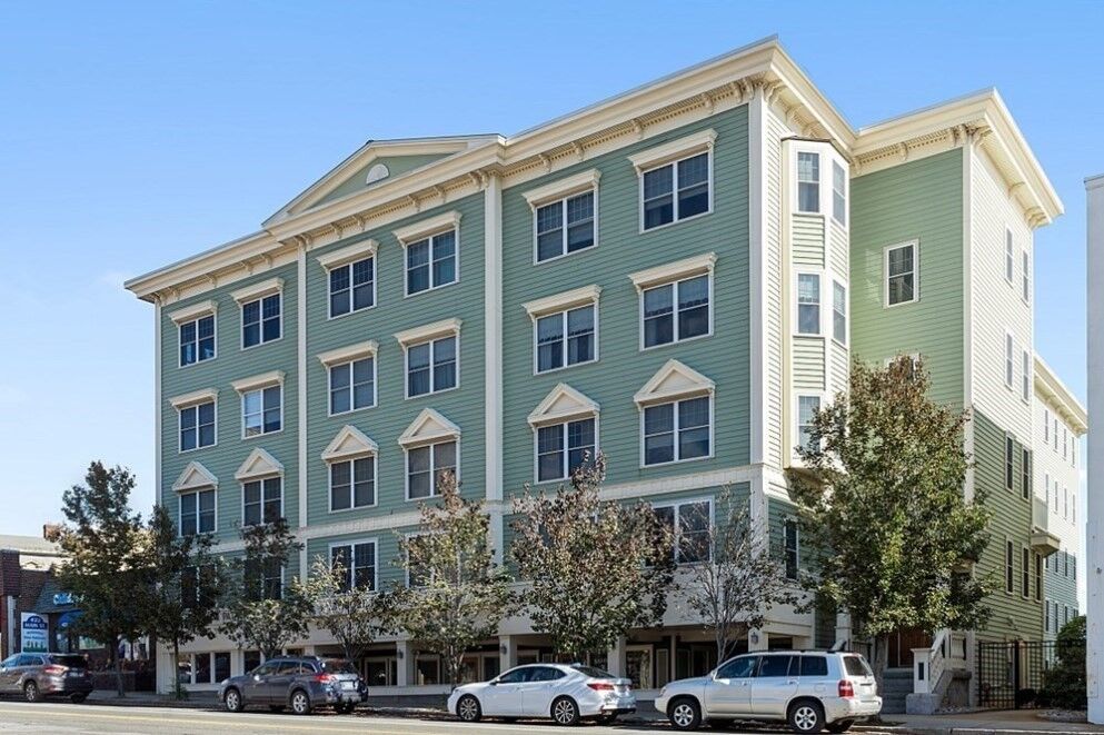 Property Photo: 426 Main St 205 MA 02180