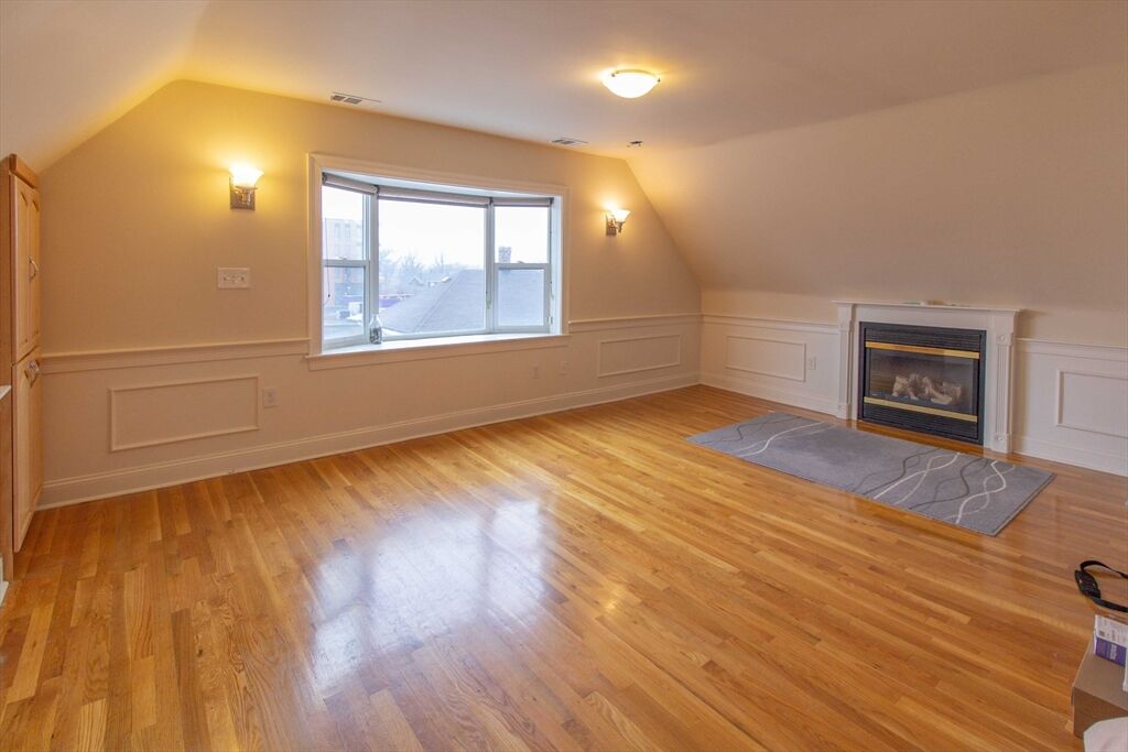 Property Photo:  8-10 Richardson St 3  MA 02135 