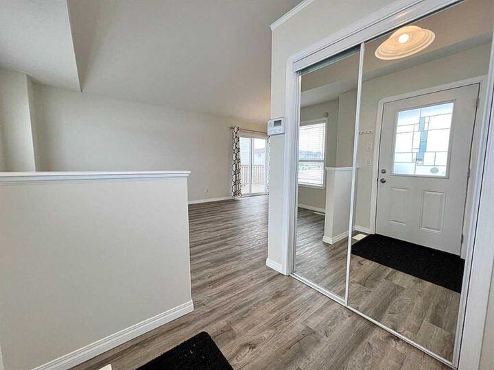 Property Photo:  11509 78 Avenue  AB T8W 0A2 