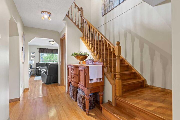 Property Photo:  158 Saratoga Close NE  AB T1Y 7A1 