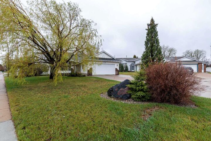 Property Photo: 2706 57B Avenue AB T9V 2M8